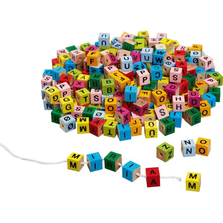 Assortiment de cubes-lettres colorées - Jouet à l'ancienne - Disponible sur Soul Rebel E-Shop