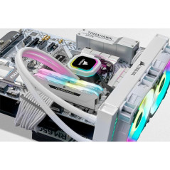 CORSAIR VENGEANCE PRO D4 3600 16G (2x8G) CMH16GX4M2D3600C18W BLANC